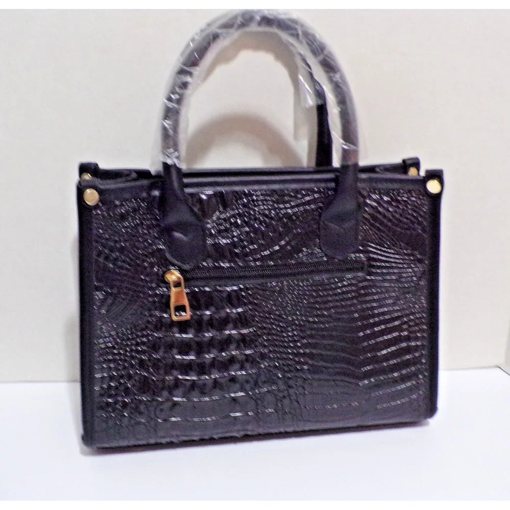 Black Handbag Shoulder Crossbody w/Makeup Bag & CC Holder Croc Like Texture